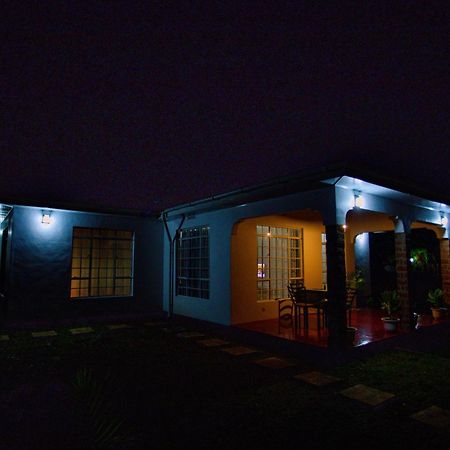 Royal Homestay Moshi Exteriör bild